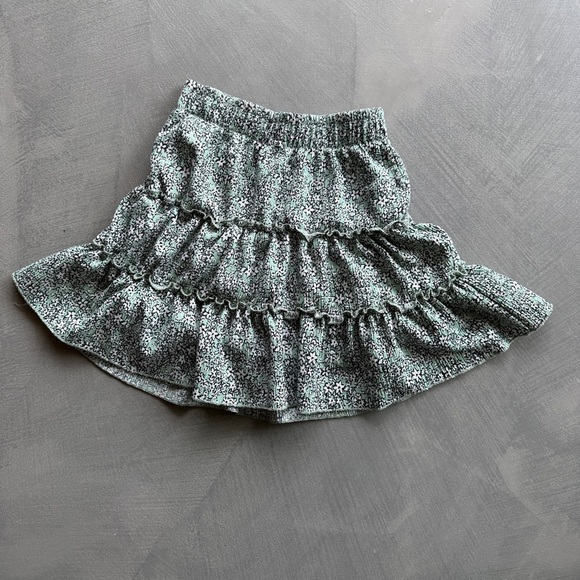 Zara Other - Zara Kids Green & White Textured Floral Skirt / Skort  {10}